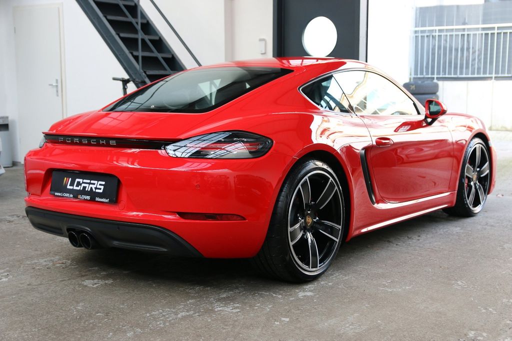 Porsche Cayman 2018