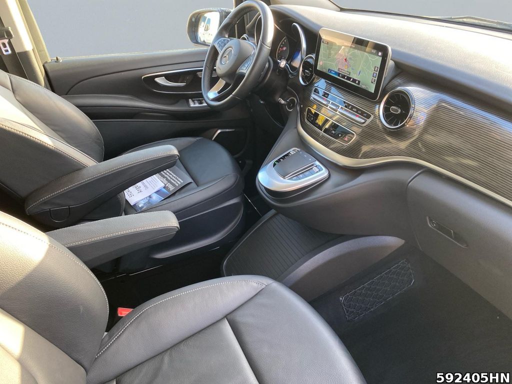 Mercedes-Benz V 300 2024