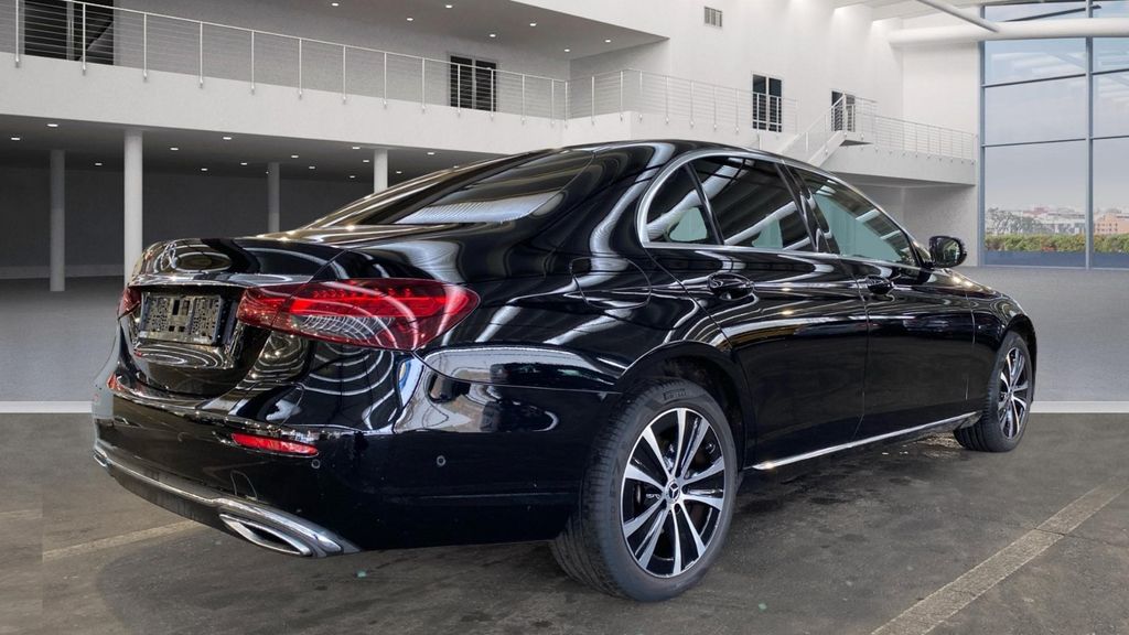 Mercedes-Benz E 300 2021