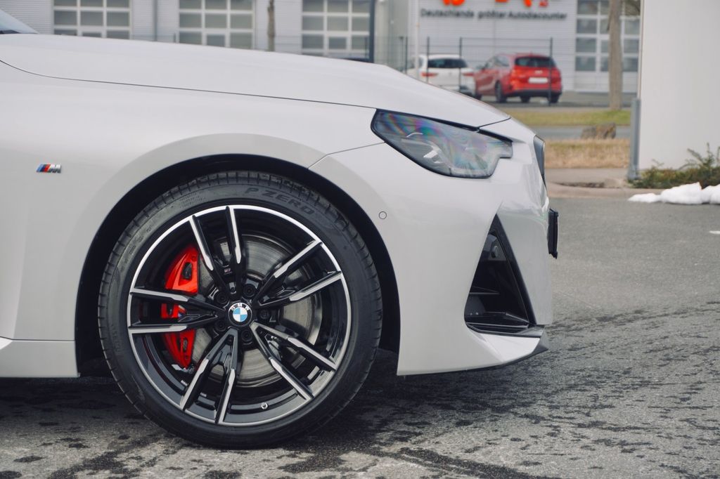 BMW M240i 2025