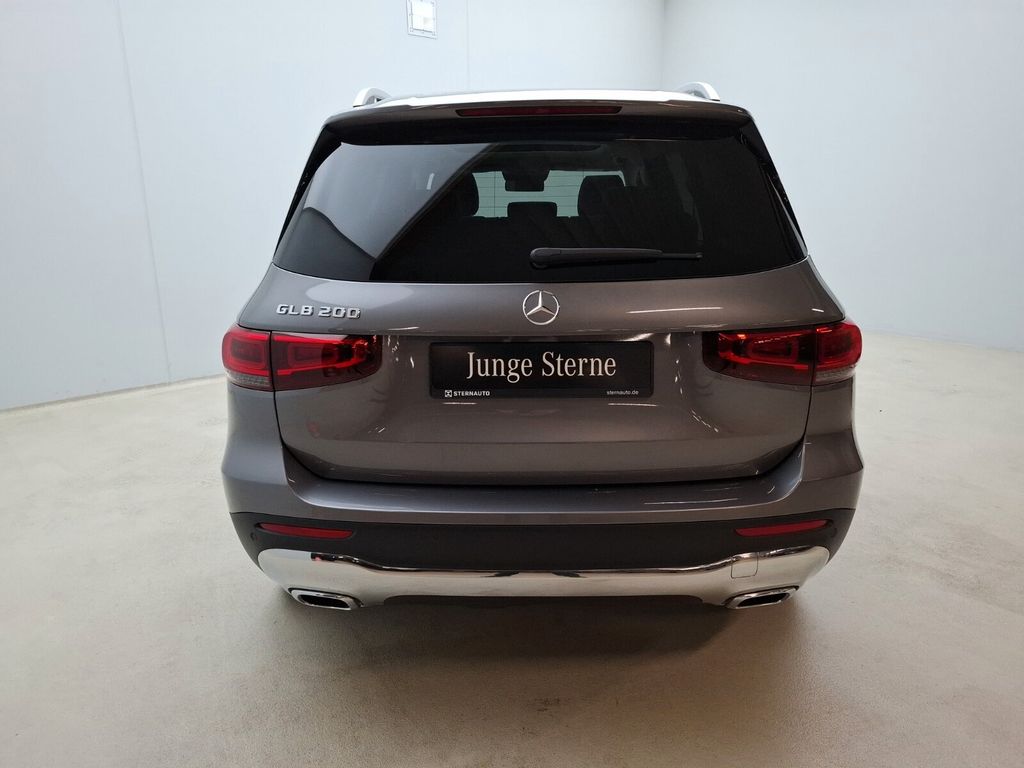 Mercedes-Benz GLB 200 2023
