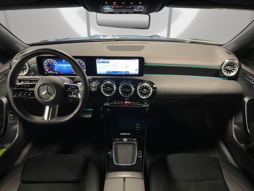 Mercedes-Benz CLA 200 2024