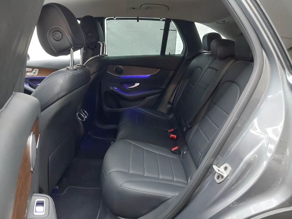 Mercedes-Benz GLC 300 2021