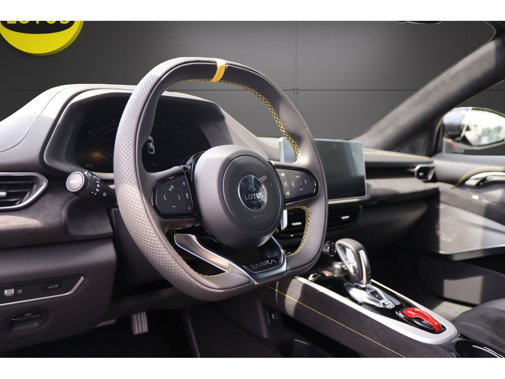 Lotus Emira 2023