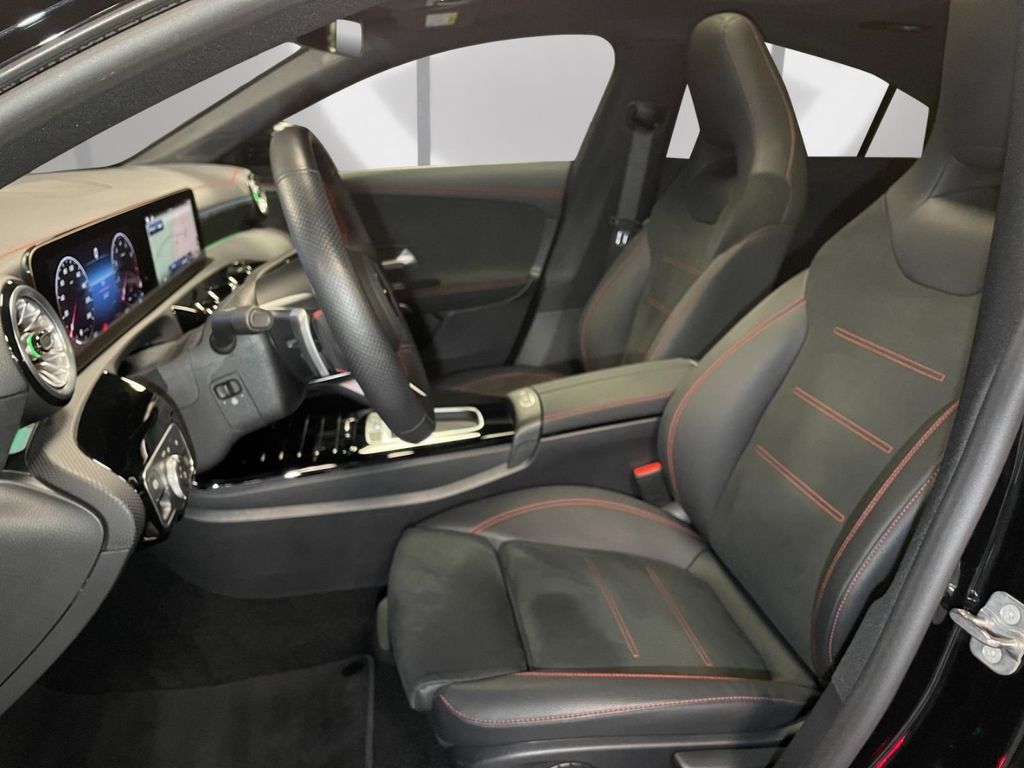 Mercedes-Benz CLA 200 2024