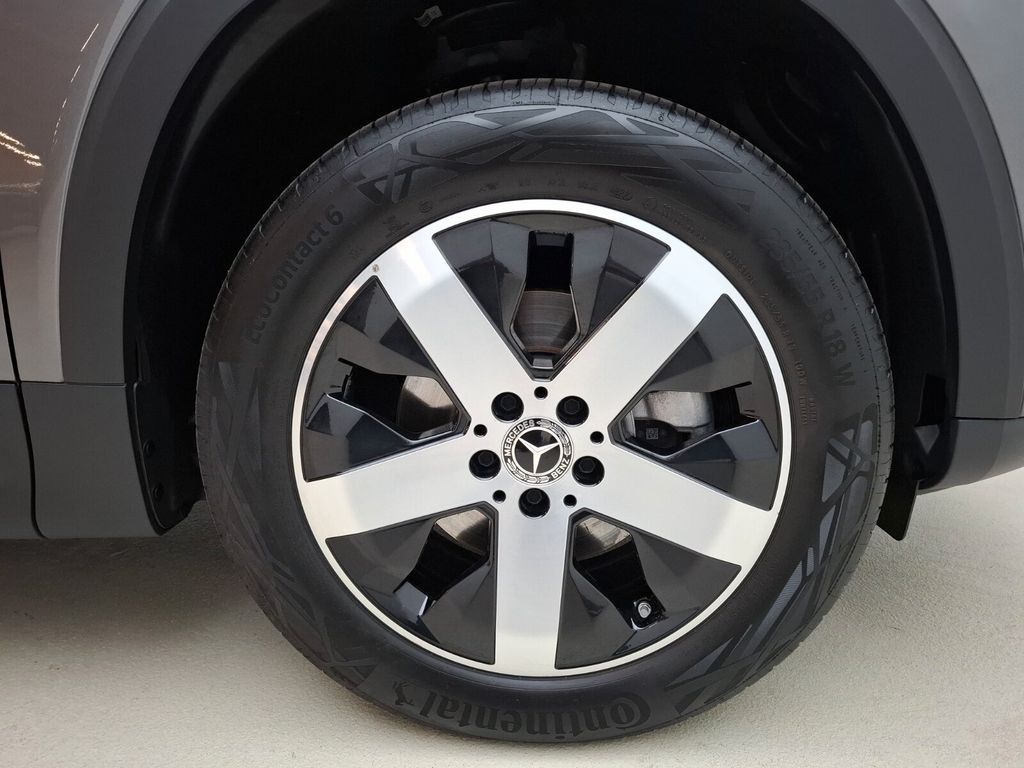 Mercedes-Benz GLB 200 2023