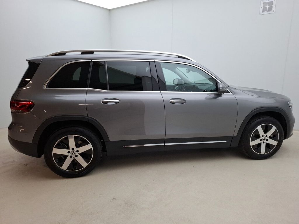 Mercedes-Benz GLB 200 2023