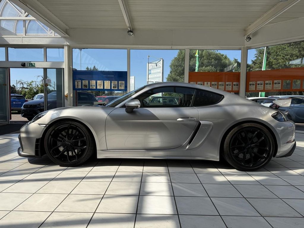 Porsche Cayman 2021