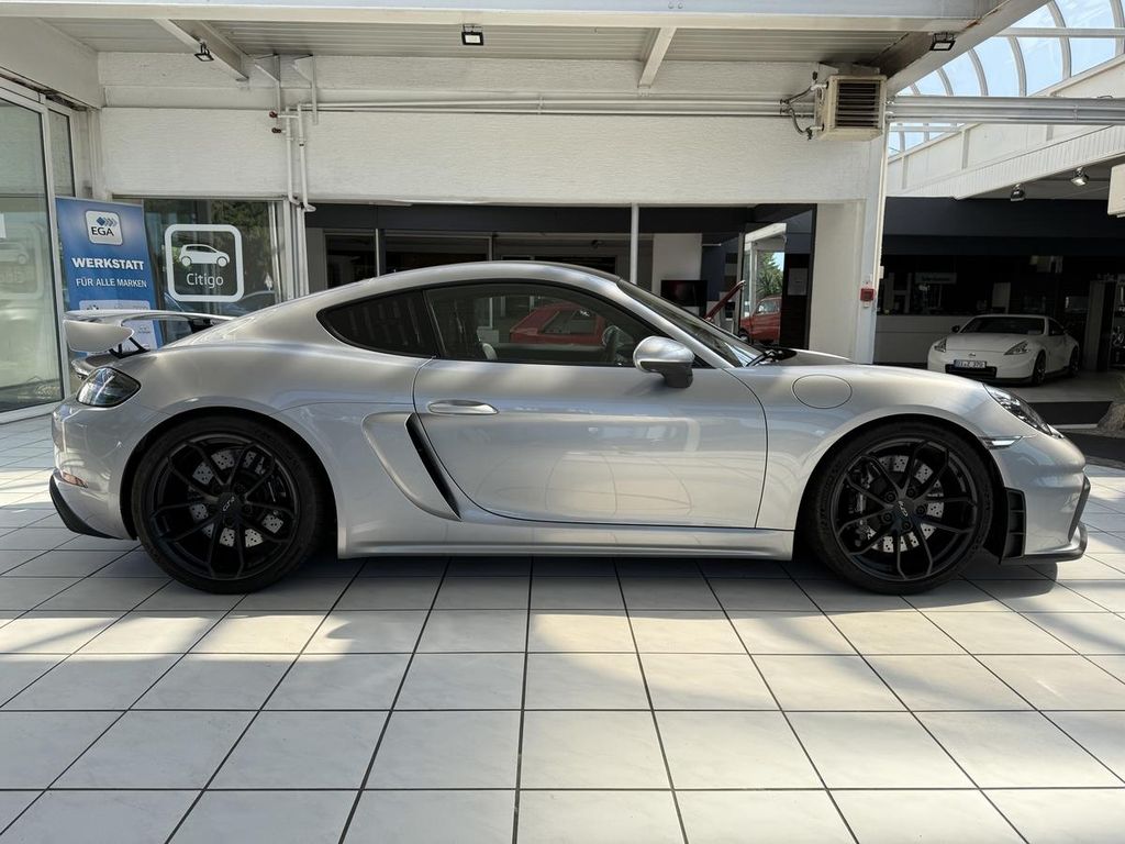Porsche Cayman 2021
