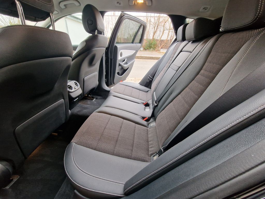 Mercedes-Benz E 300 2021