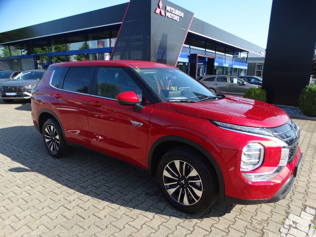 Mitsubishi Plug-in Hybrid Outlander 2026
