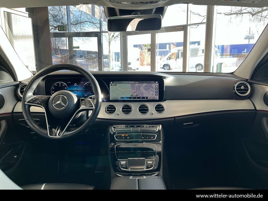 Mercedes-Benz E 300 2022