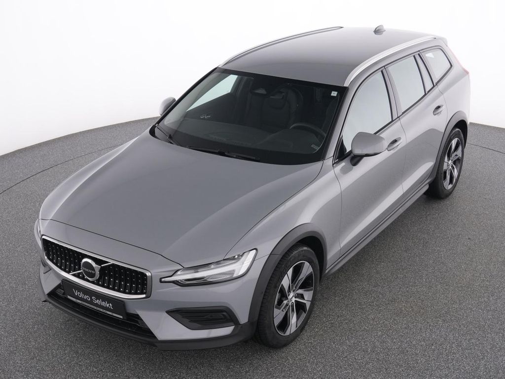 Volvo V60 Cross Country 2023