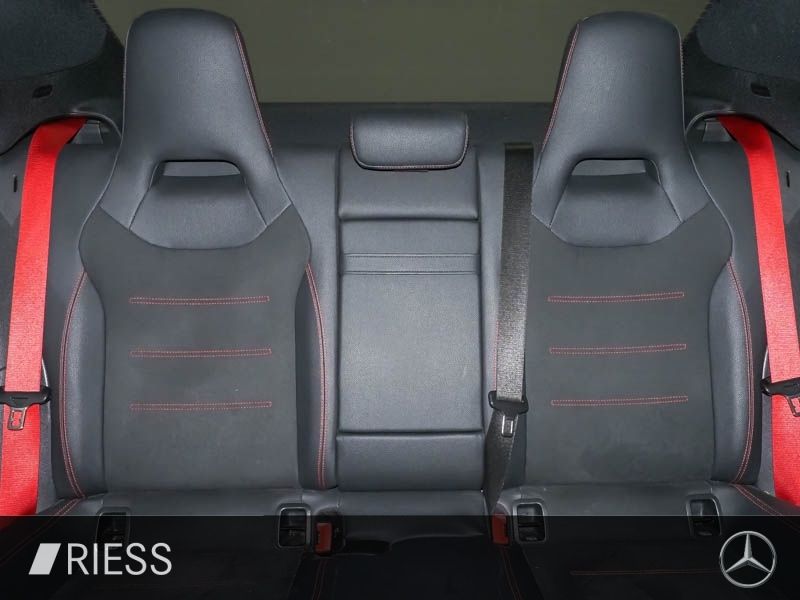 Mercedes-Benz CLA 35 AMG 2024