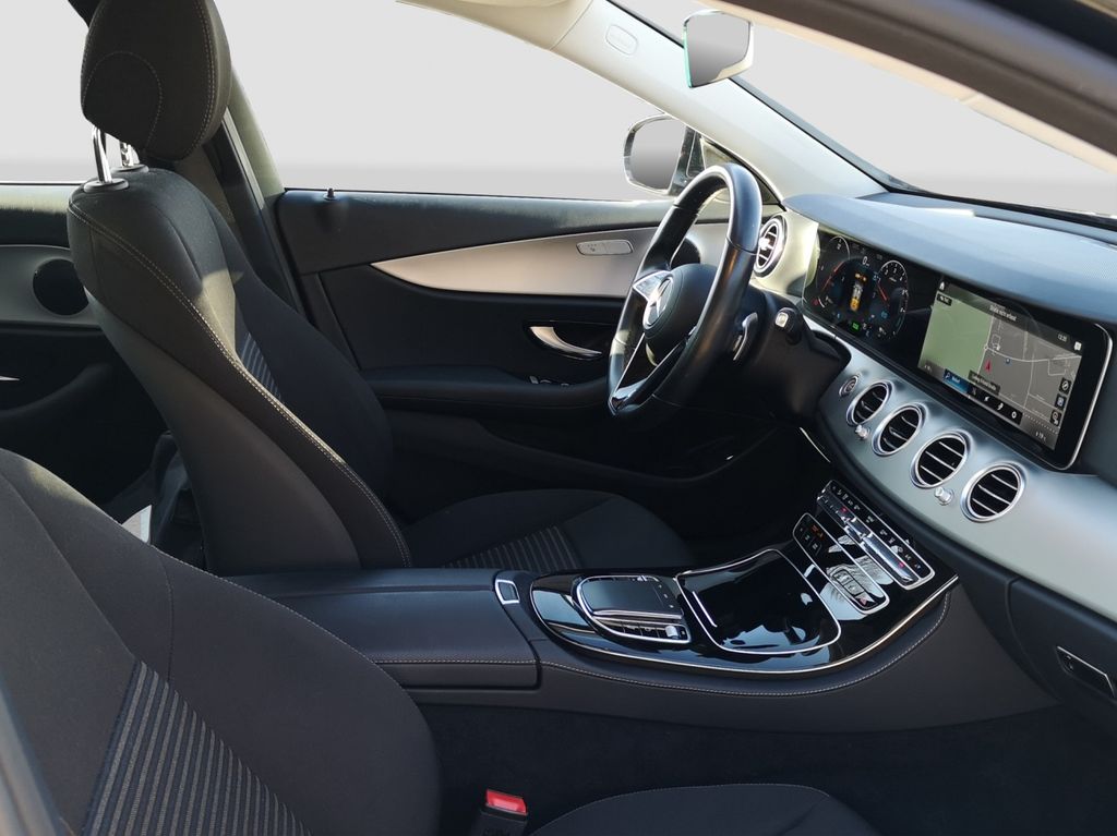 Mercedes-Benz E 300 2022