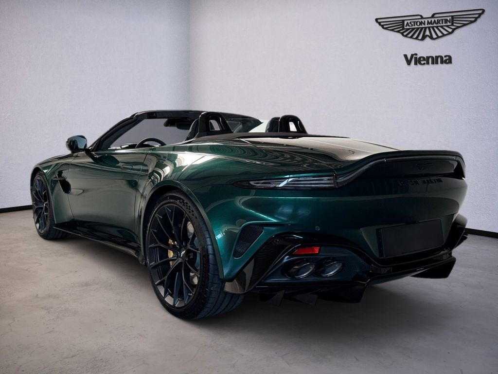 Aston Martin V8 Vantage 2025