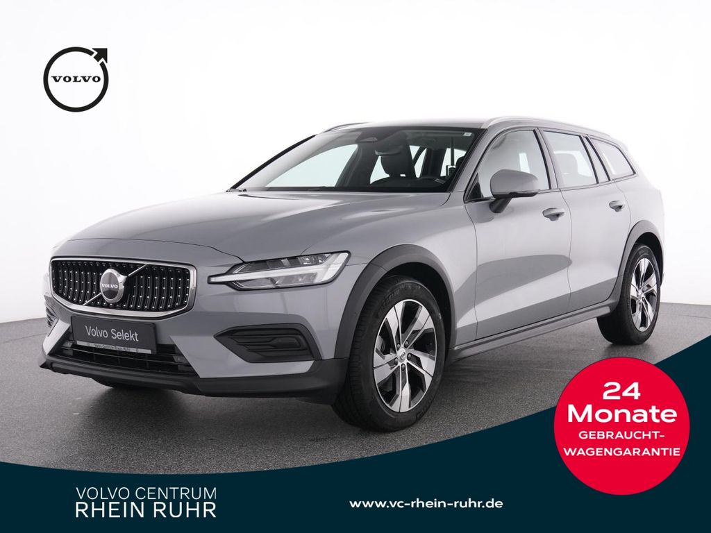 Volvo V60 Cross Country 2023