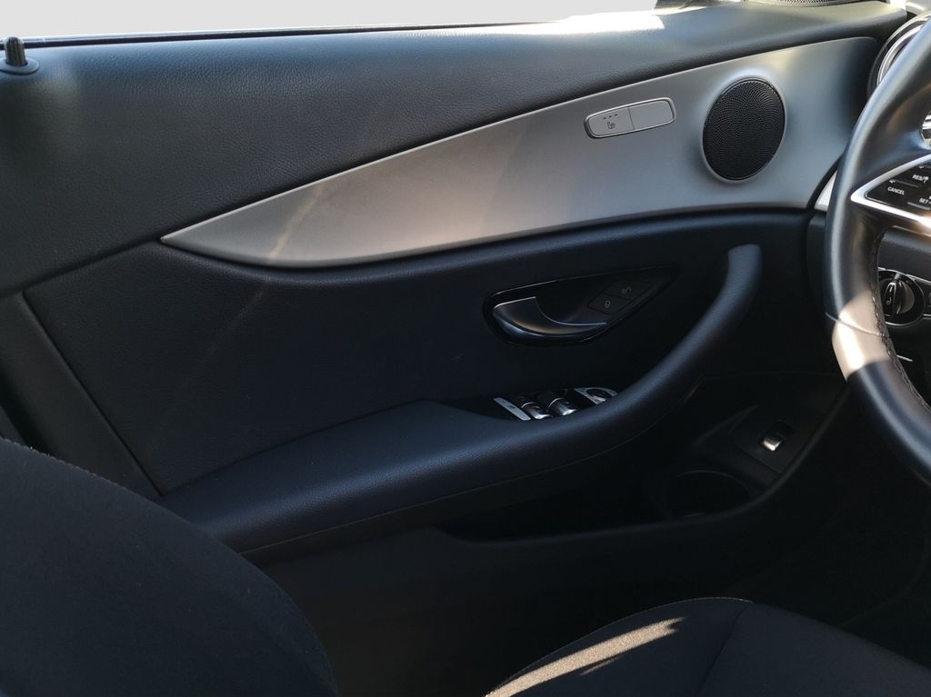 Mercedes-Benz E 300 2022