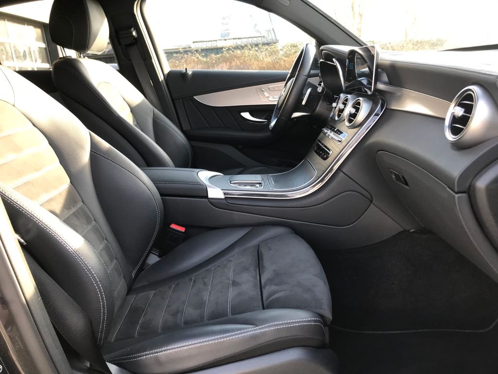 Mercedes-Benz GLC 300 2021