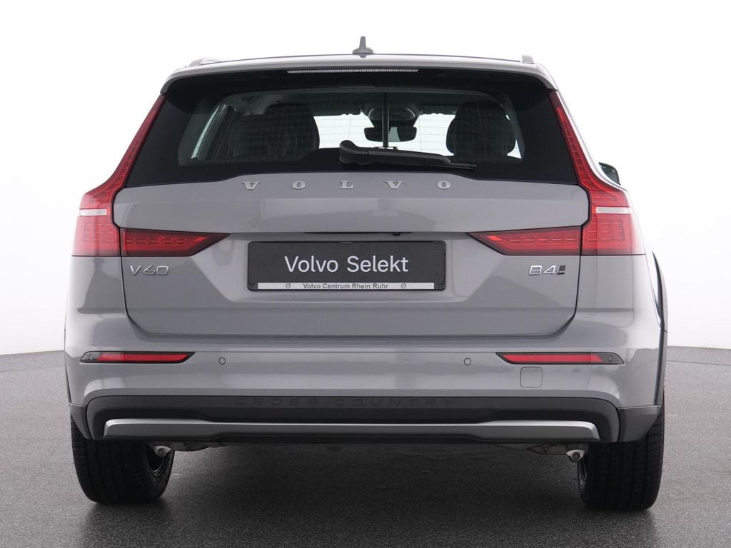 Volvo V60 Cross Country 2023