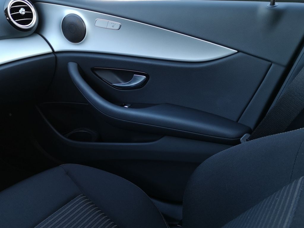 Mercedes-Benz E 300 2022