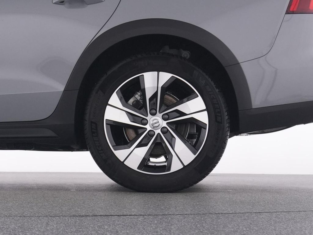 Volvo V60 Cross Country 2023