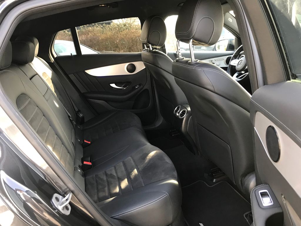 Mercedes-Benz GLC 300 2021