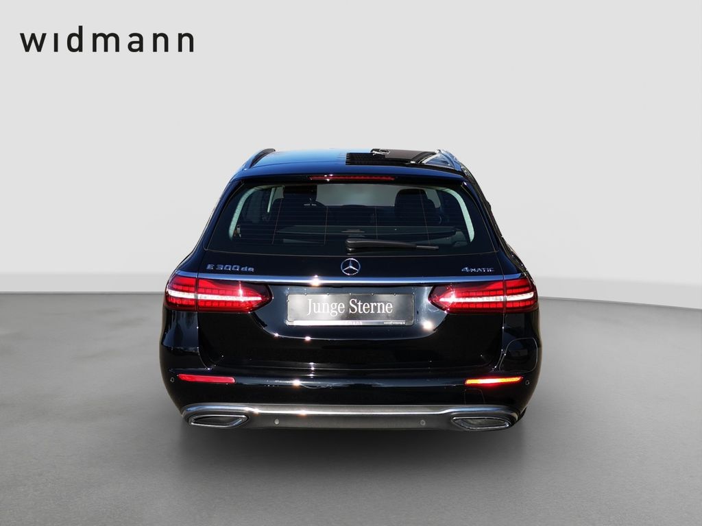 Mercedes-Benz E 300 2022