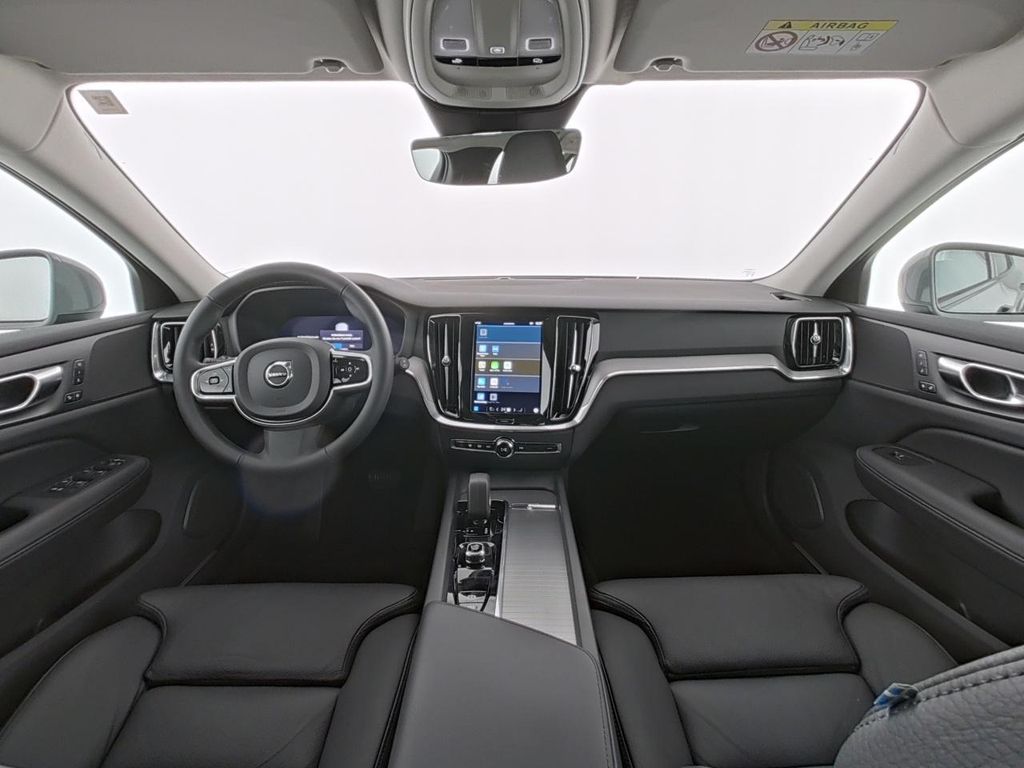 Volvo V60 Cross Country 2023