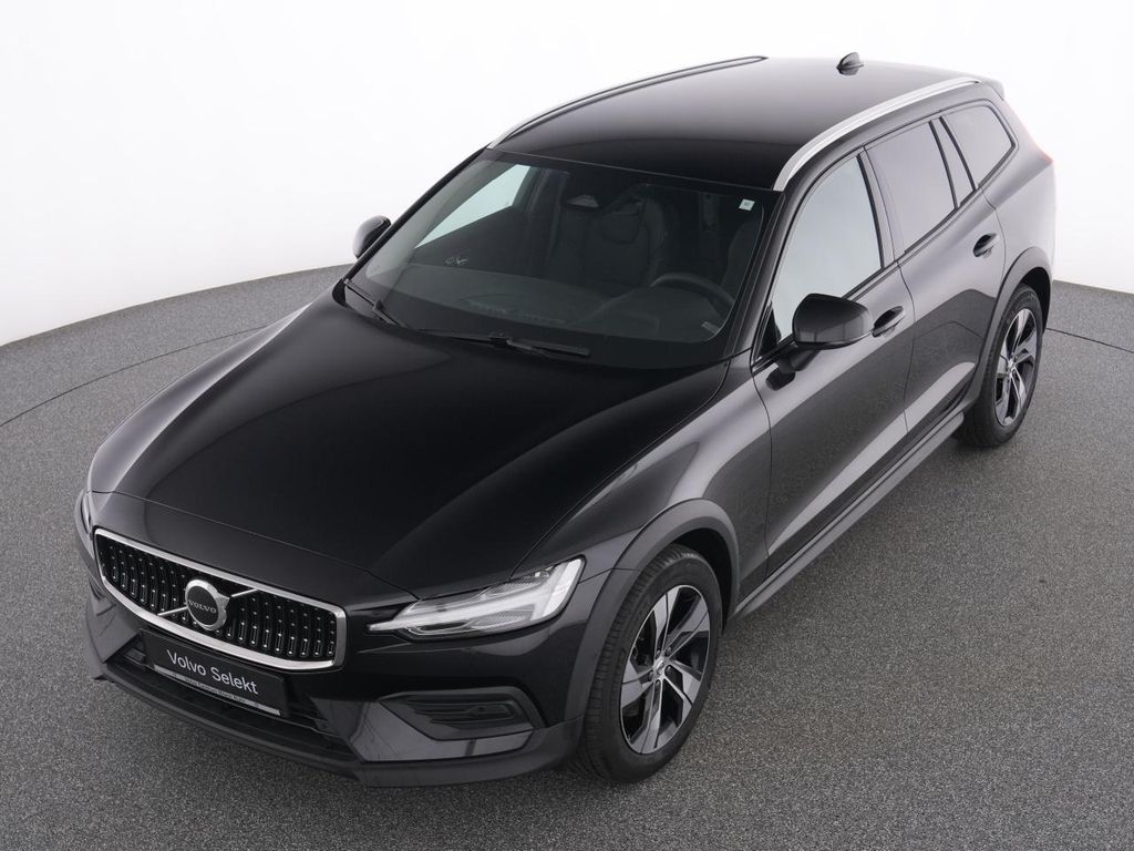 Volvo V60 Cross Country 2023