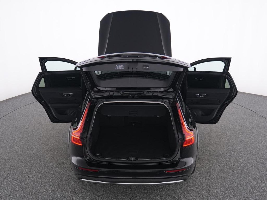 Volvo V60 Cross Country 2023