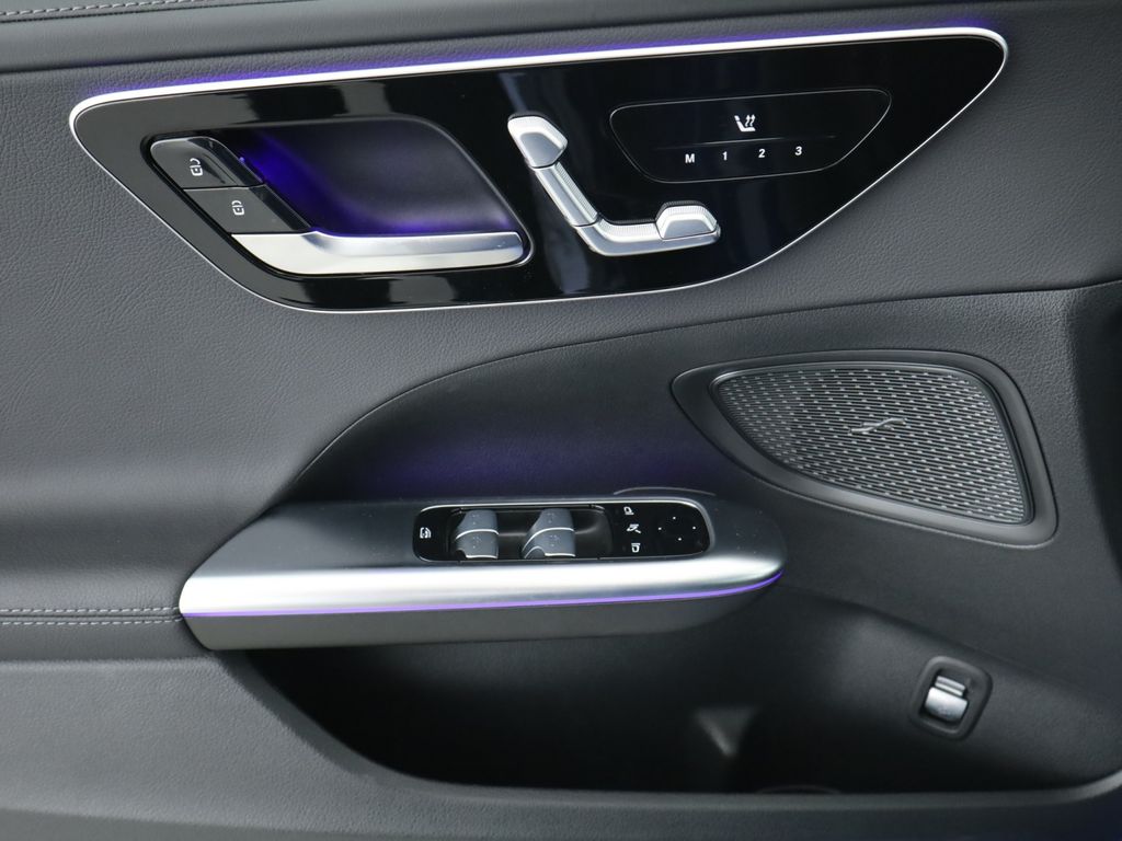 Mercedes-Benz C 300 2025