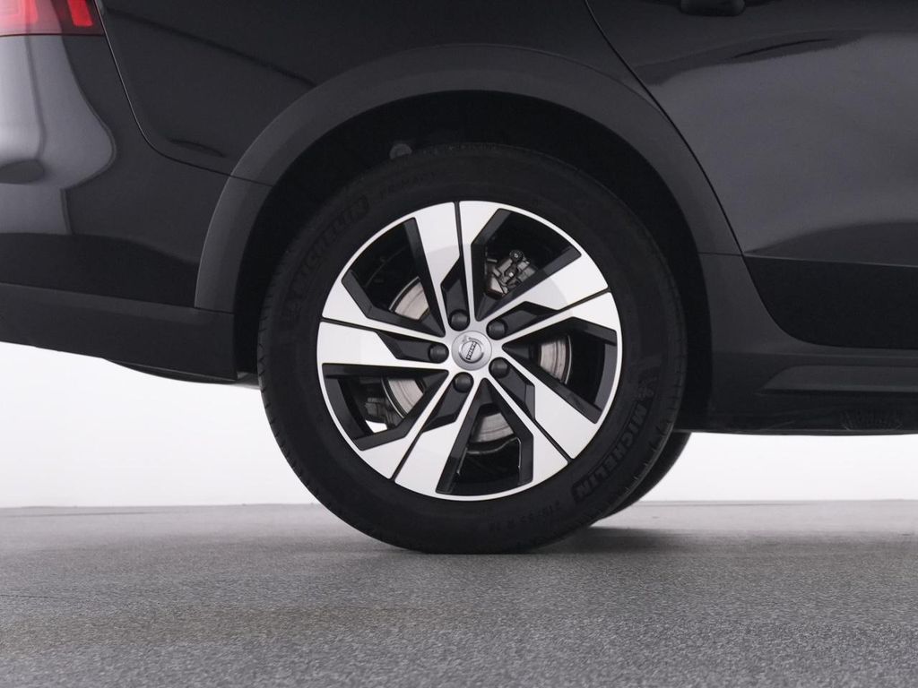 Volvo V60 Cross Country 2023