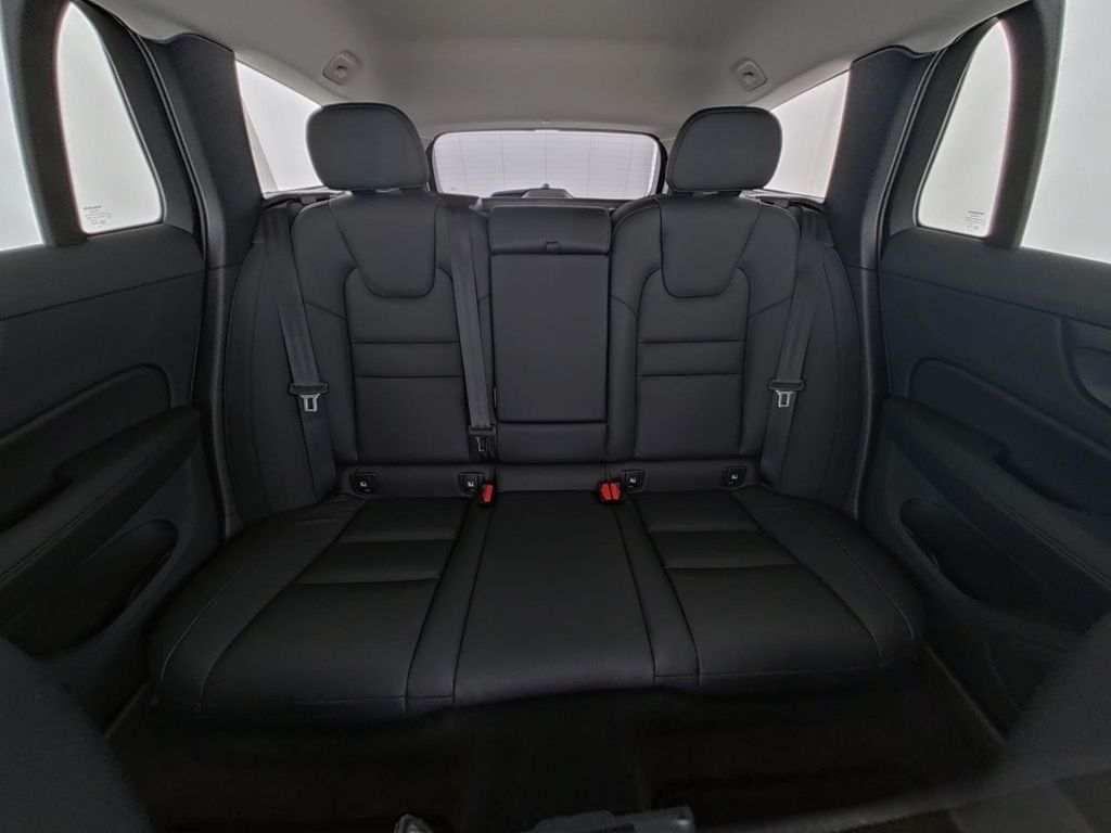 Volvo V60 Cross Country 2023