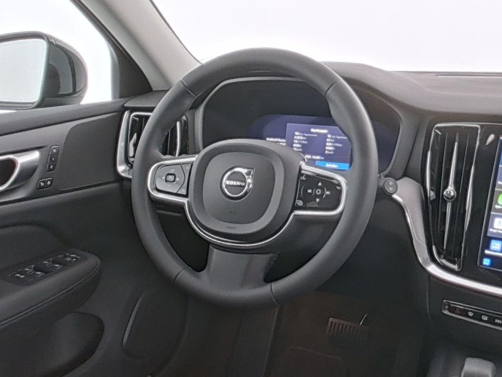 Volvo V60 Cross Country 2023