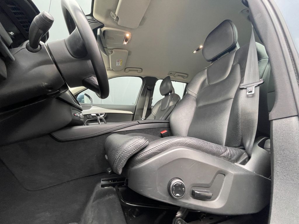 Volvo XC90 2021