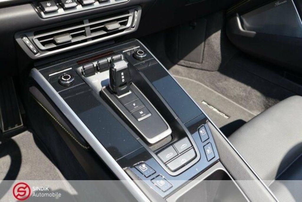 Porsche 992 2024