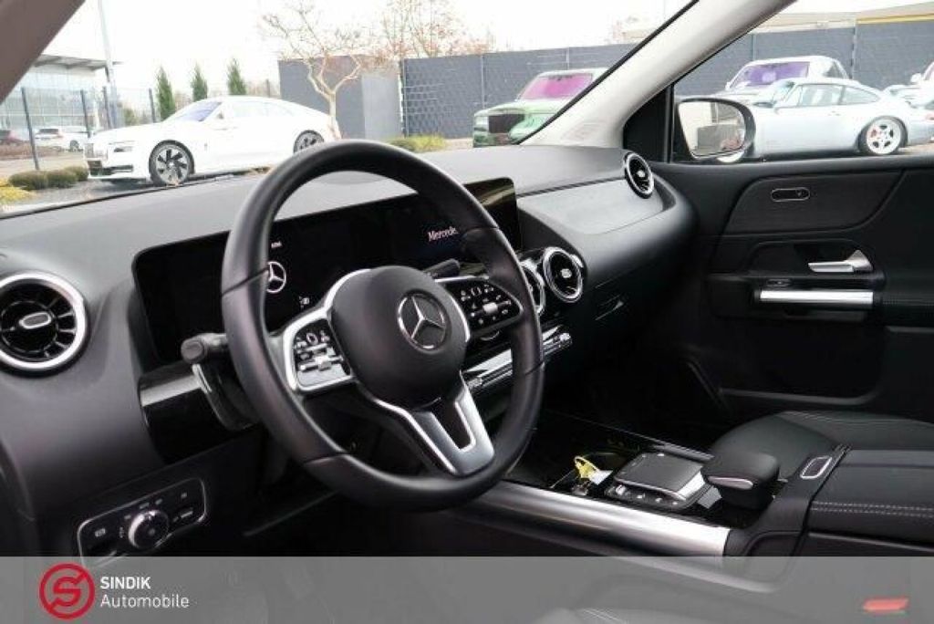 Mercedes-Benz B 220 2022