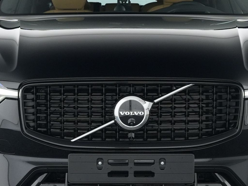 Volvo XC60 2025