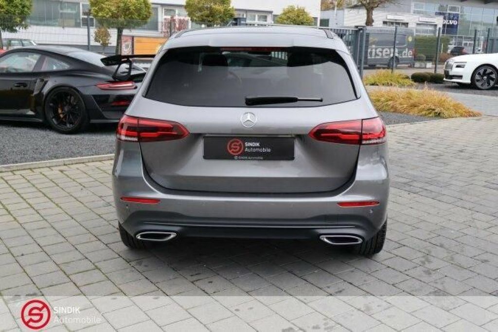 Mercedes-Benz B 220 2022