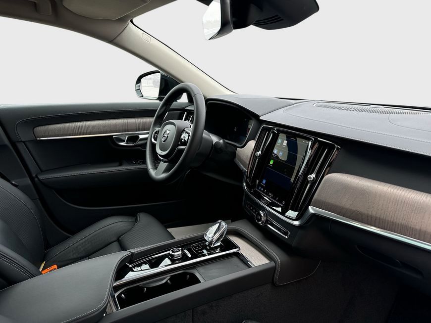 Volvo S90 2025