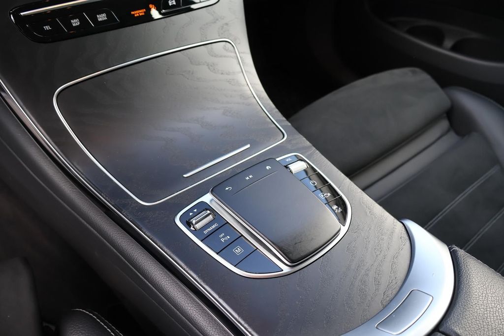 Mercedes-Benz GLC 300 2021