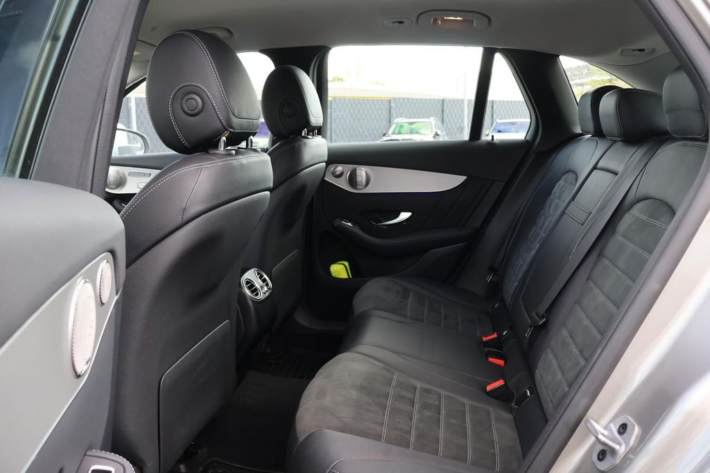 Mercedes-Benz GLC 300 2021