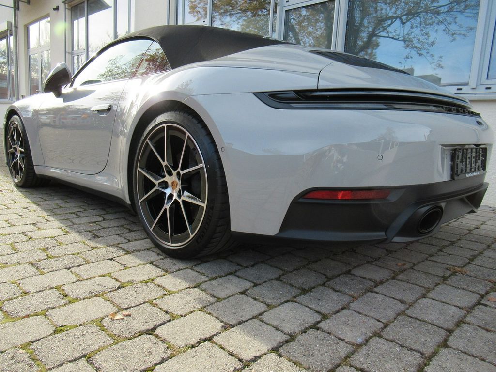 Porsche 992 2025