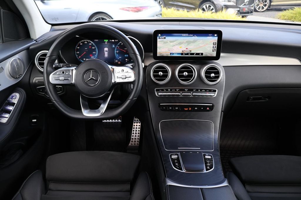 Mercedes-Benz GLC 300 2021