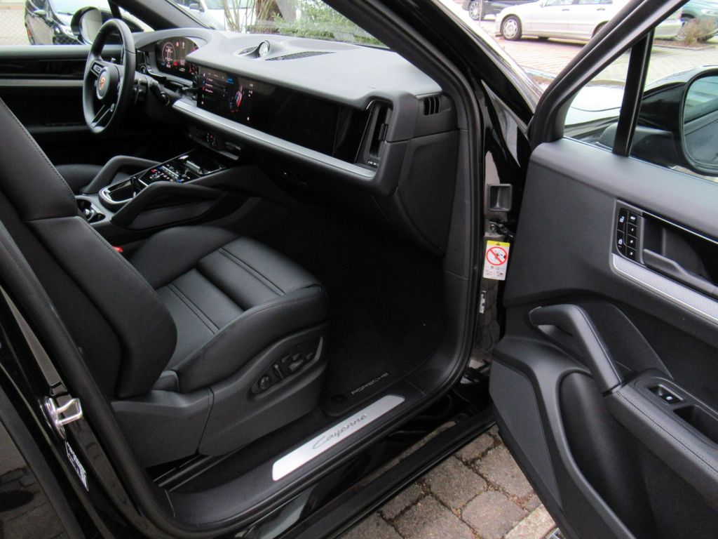 Porsche Cayenne 2025