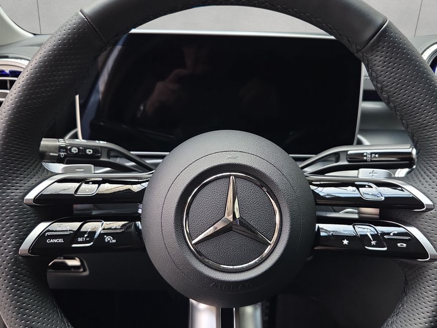 Mercedes-Benz C 200 2025