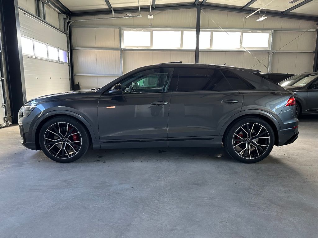 Audi SQ8 2025