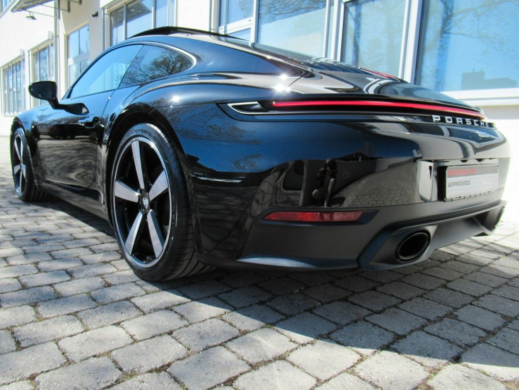 Porsche 992 2024