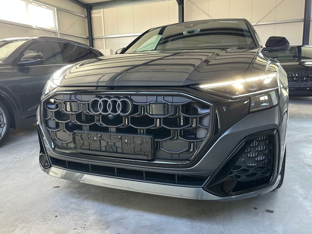 Audi SQ8 2025